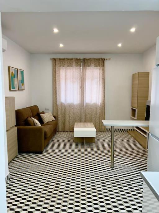 Rockside Residences Suites La Linea N1 La Línea de la Concepción Екстериор снимка